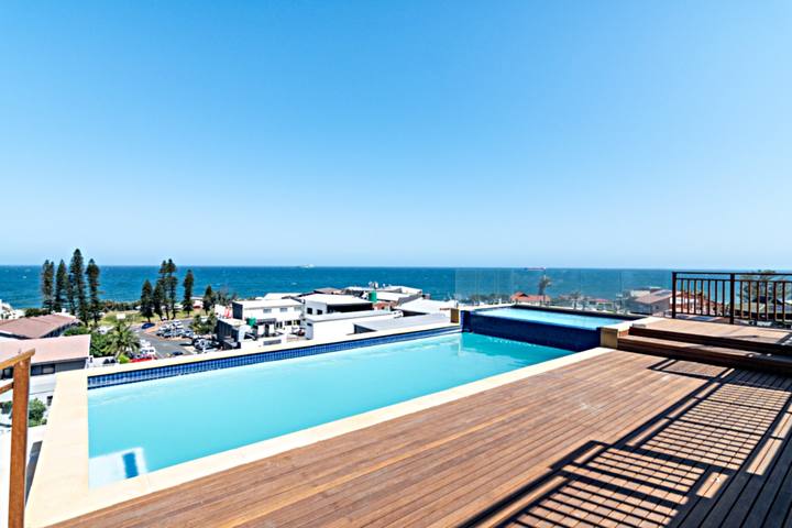 Shanthi Apartment 1 Roof top Pool